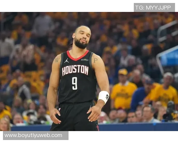 狄龙上半场表现出色12投5中罚球全中独揽14分助力球队领先