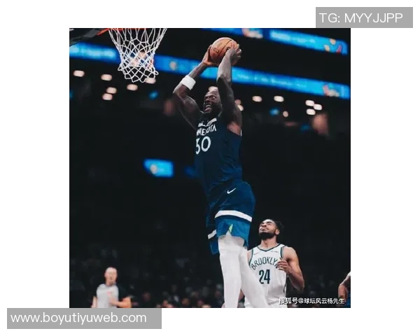 兰德尔半场表现抢眼9中5砍下15分9篮板10助攻接近三双成球队关键力量 兰德尔半场表现抢眼9中5砍下15分9篮板10助攻接近三双成球队关键力量